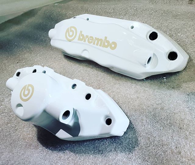 Who else needs their brake calipers refinished?
#brembo #performance #brakes #powdercoatedtough
