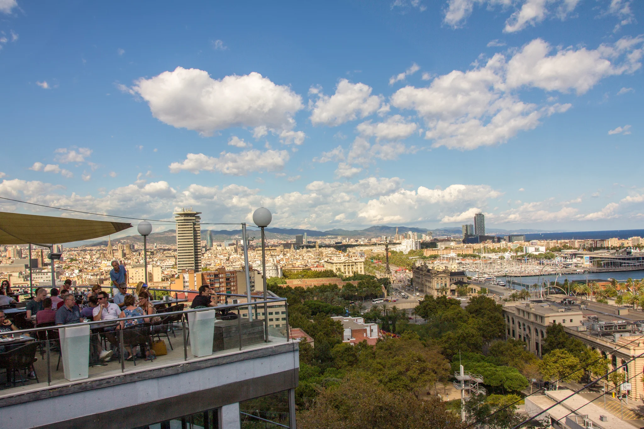 Barcelona from Montjuic where most people go to see the castle. However, if you know you are going up high above the city it's a good idea to search for an outlook somewhere! We just stumbled upon this view. 