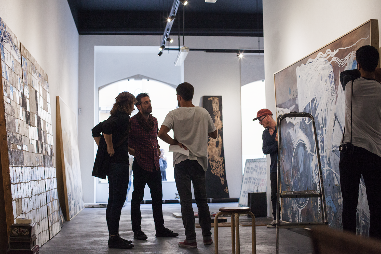 setting up | photo: Hugo Inglez