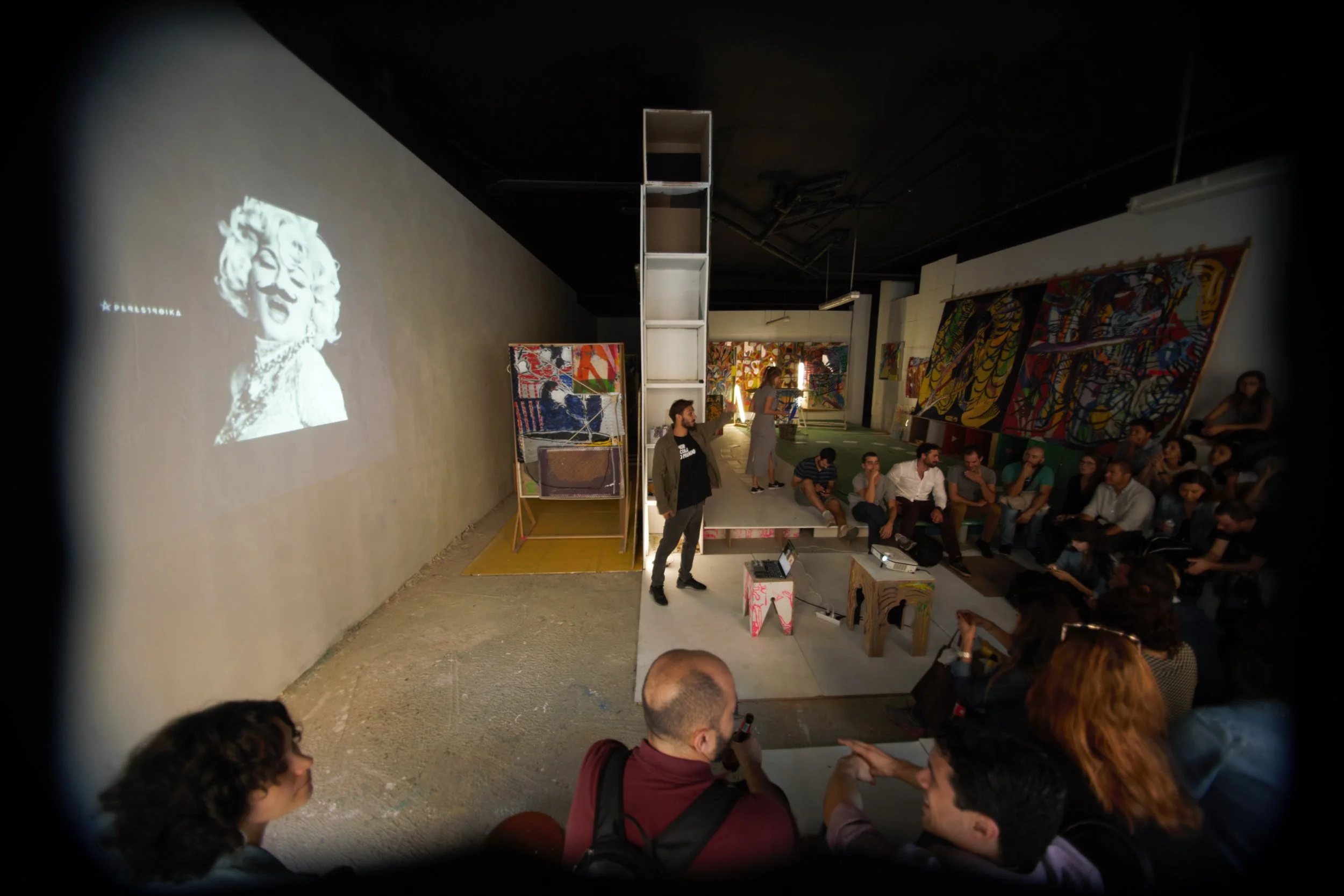 Sobre a primeira reunião da Perestroika em nosso espaço atelier / About the first round of Perestroika in our atelier space (photo: Lucca Miranda)