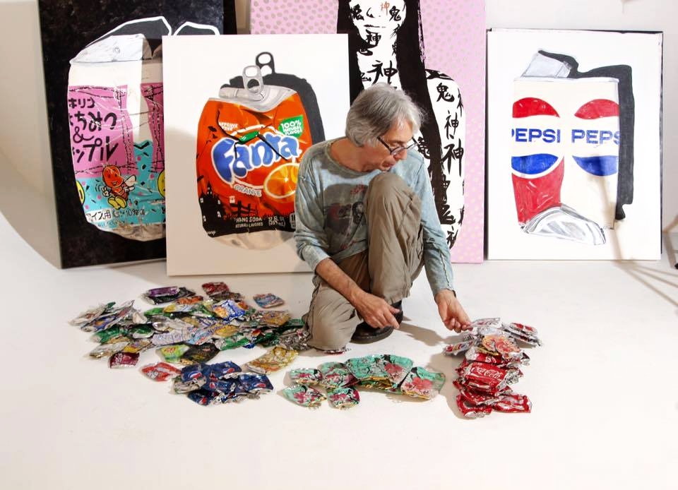 Claude Charlier is a multi-faceted French artist, a well-known editorial photographer and a remnant of avant-garde pop art, famous mostly for the hyperrealistic painting of crumpled cans - an imposing symbol as well as Andy Warhol's legendary Cam
