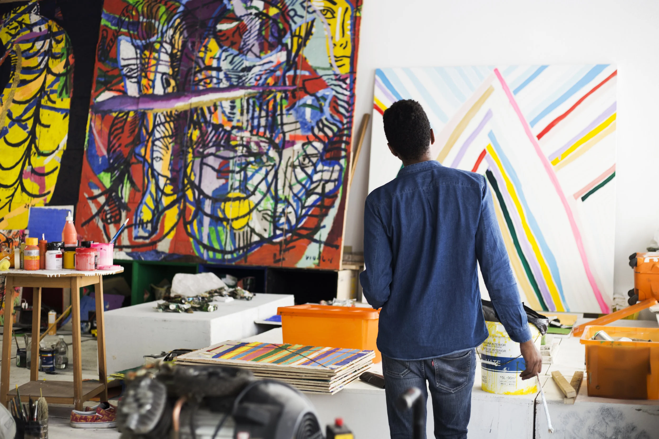 OUT 17: Vidal em produção para segunda parte de sua exposição "Luuanda Rising" OCT 17 - Vidal in progress for the second part of his exhibition "Luuanda Rising" photo: Maju Reis