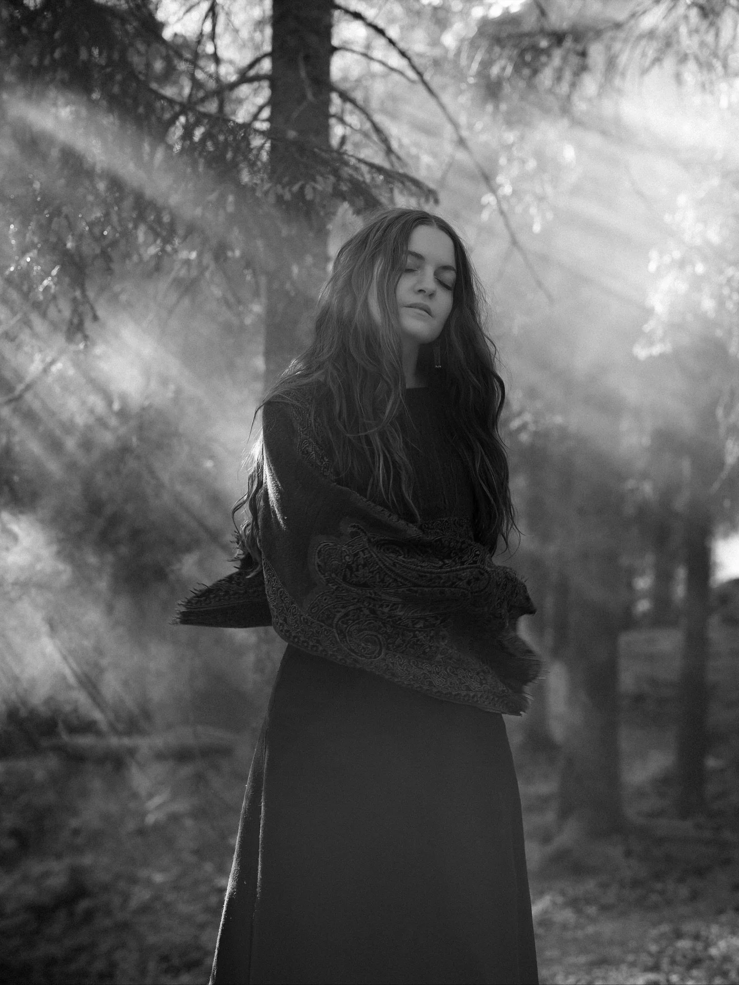 I&rsquo;m proud to release @kalandramusic&rsquo;s winter EP today called M&Oslash;RKETID. 

The M&oslash;rketid EP features four tracks&mdash;two carefully reimagined covers alongside two original compositions. The covers have been rearranged, and in