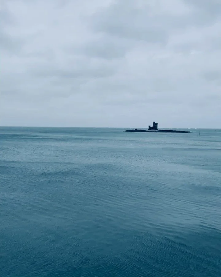 Moody at Isle of Man last weekend 🌊
Greeted the fairies and the witches with my friend Helen🪾✨