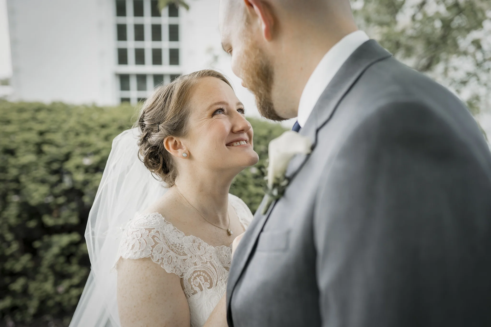 Iron-Oak-Studios-wedding-first-look-closeup.jpg