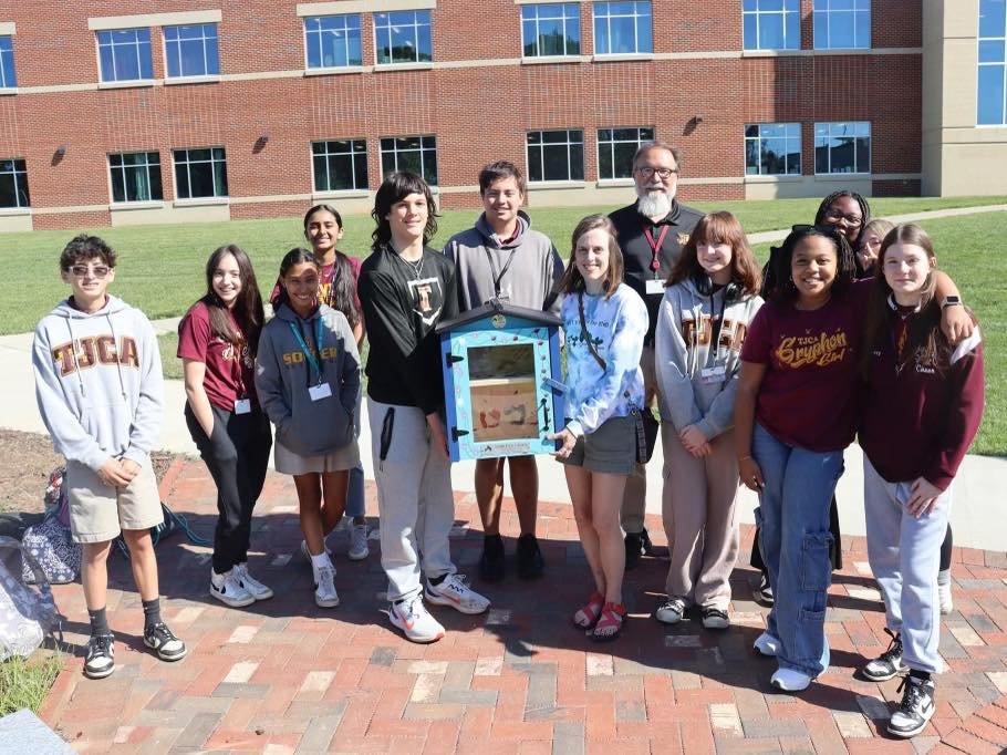 Thank you to these fantastic students and staff from Thomas Jefferson Classical Academy for building Little Free Libraries for Reading Kids Cleveland County!

This library and others they have built will be placed very soon. Stay tuned!

We are so th
