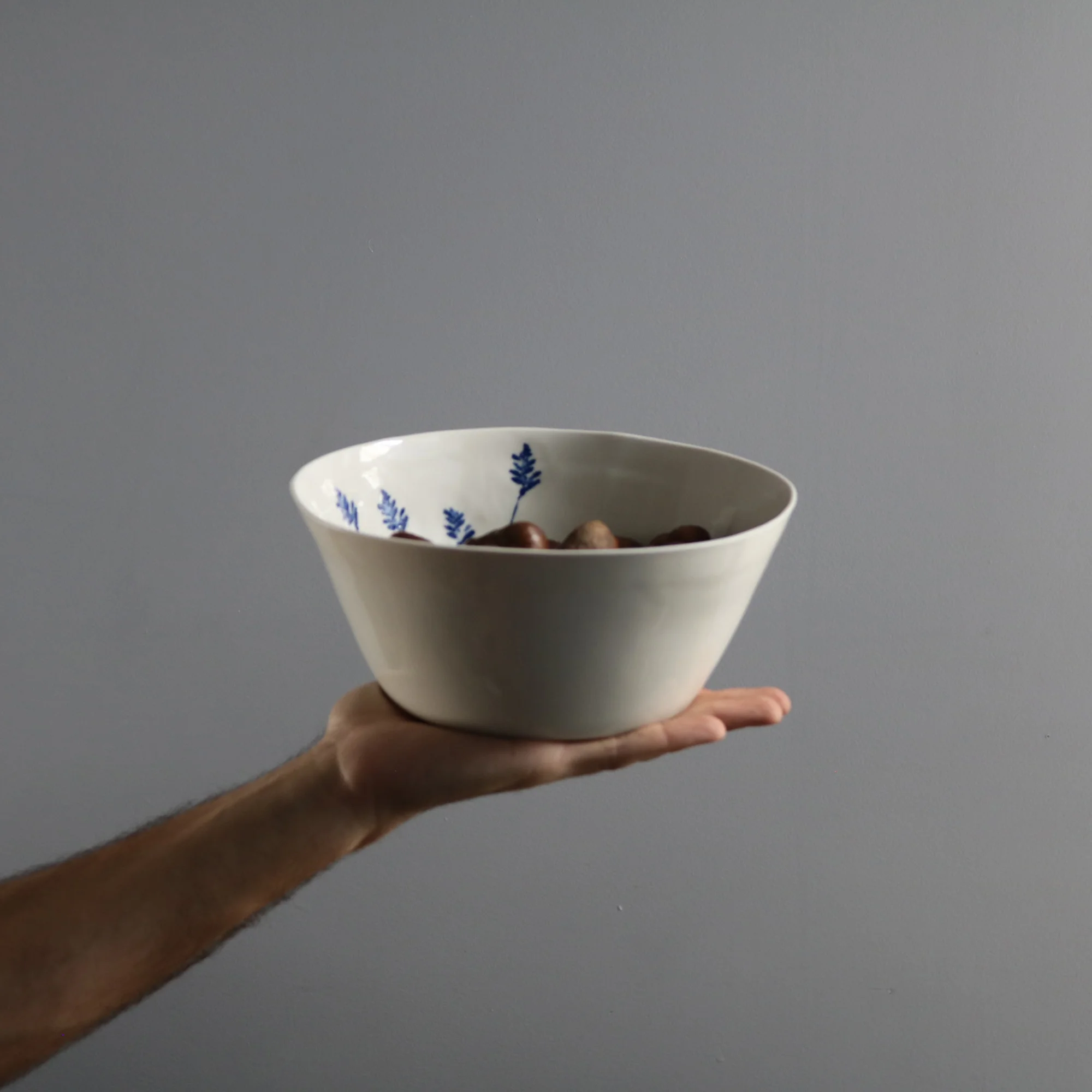 Lusitano1143_MF_LavandaServingBowl_Hand.jpg