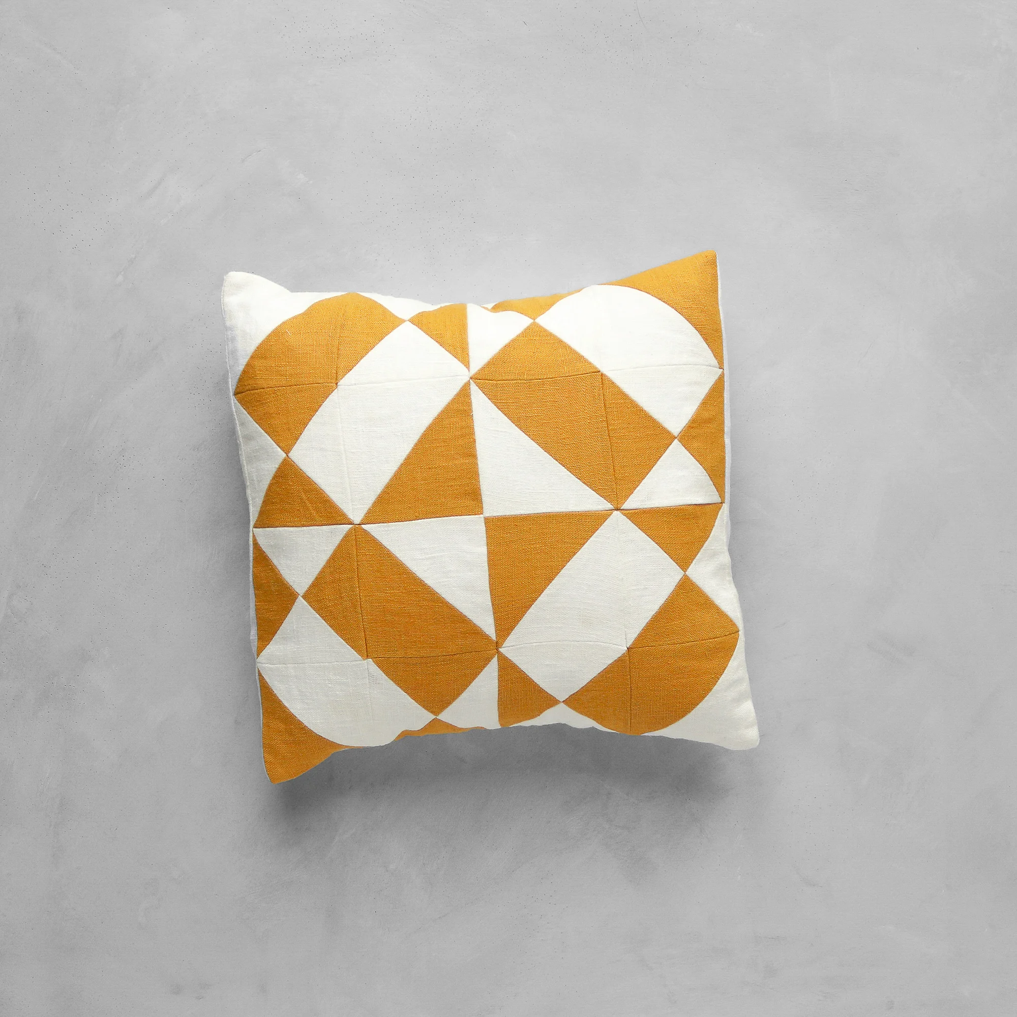 Comporta Stonewashed Linen Pillow Mustard01
