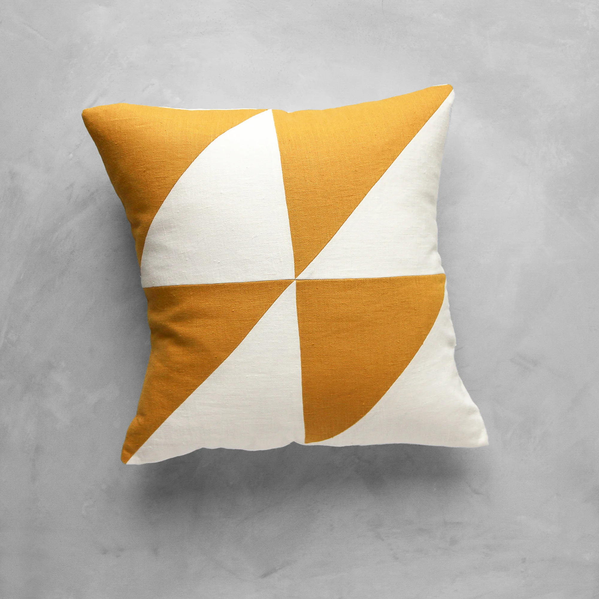 Comporta Stonewashed Linen Pillow Mustard02