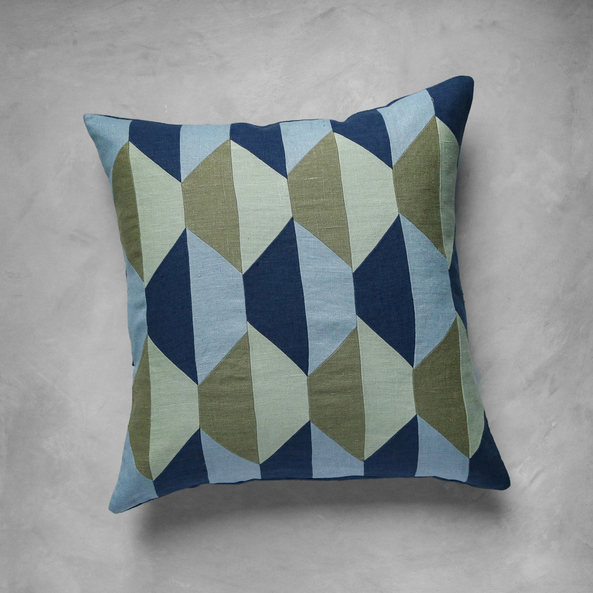 LusitanoStudio_PortoPillows_GreenBlue_02_Texture.jpg