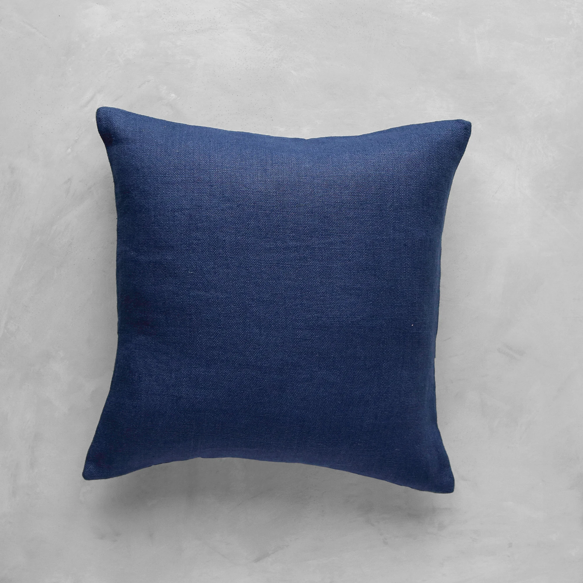 LusitanoStudio_AlentejoPillows_Sapphire_Texture.jpg