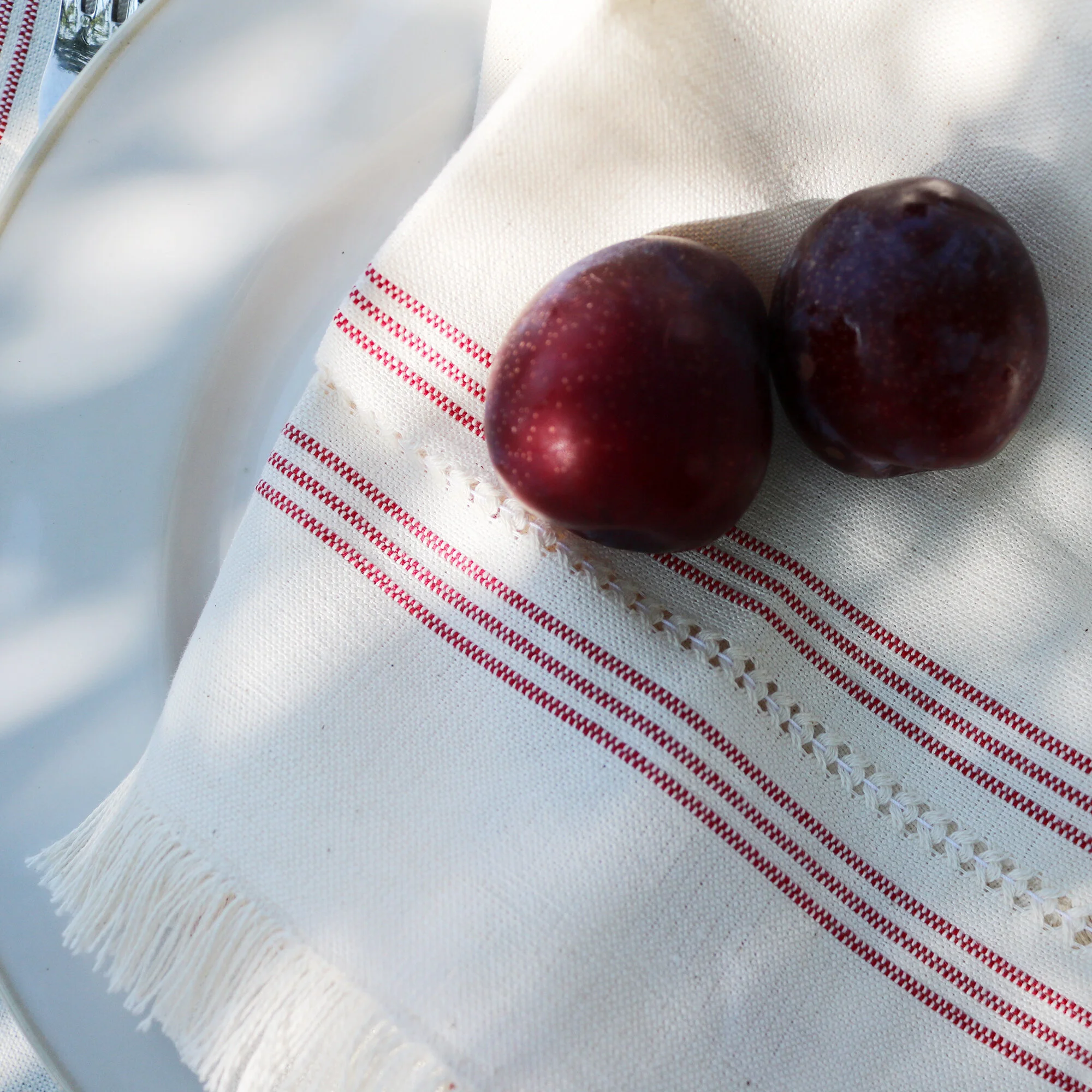 Handwoven Table Linens VilaReal 02: Natural w Red Detail