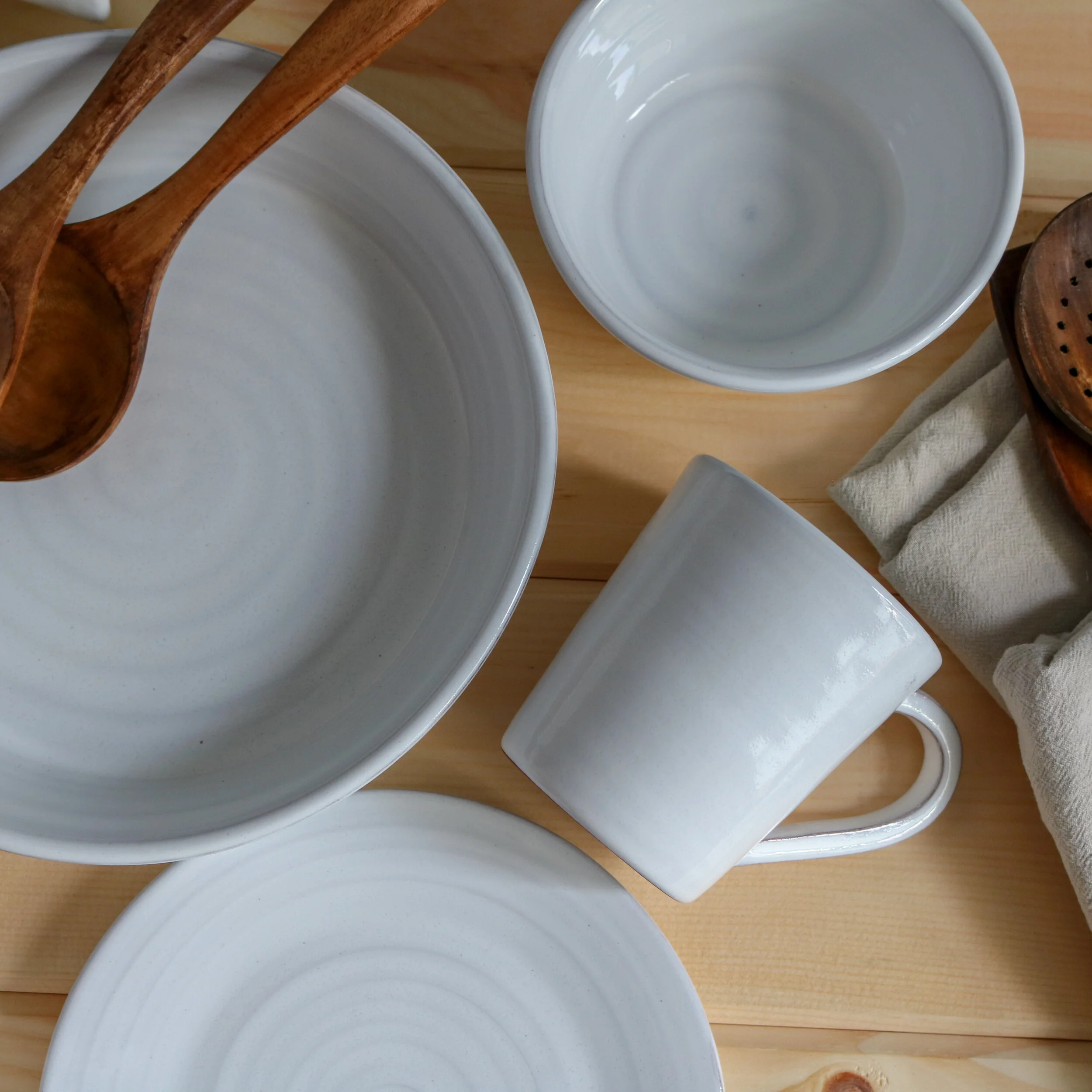 LusitanoStudio_Comporta_Handthrown_Group_GroupBowlsCoffee.jpg