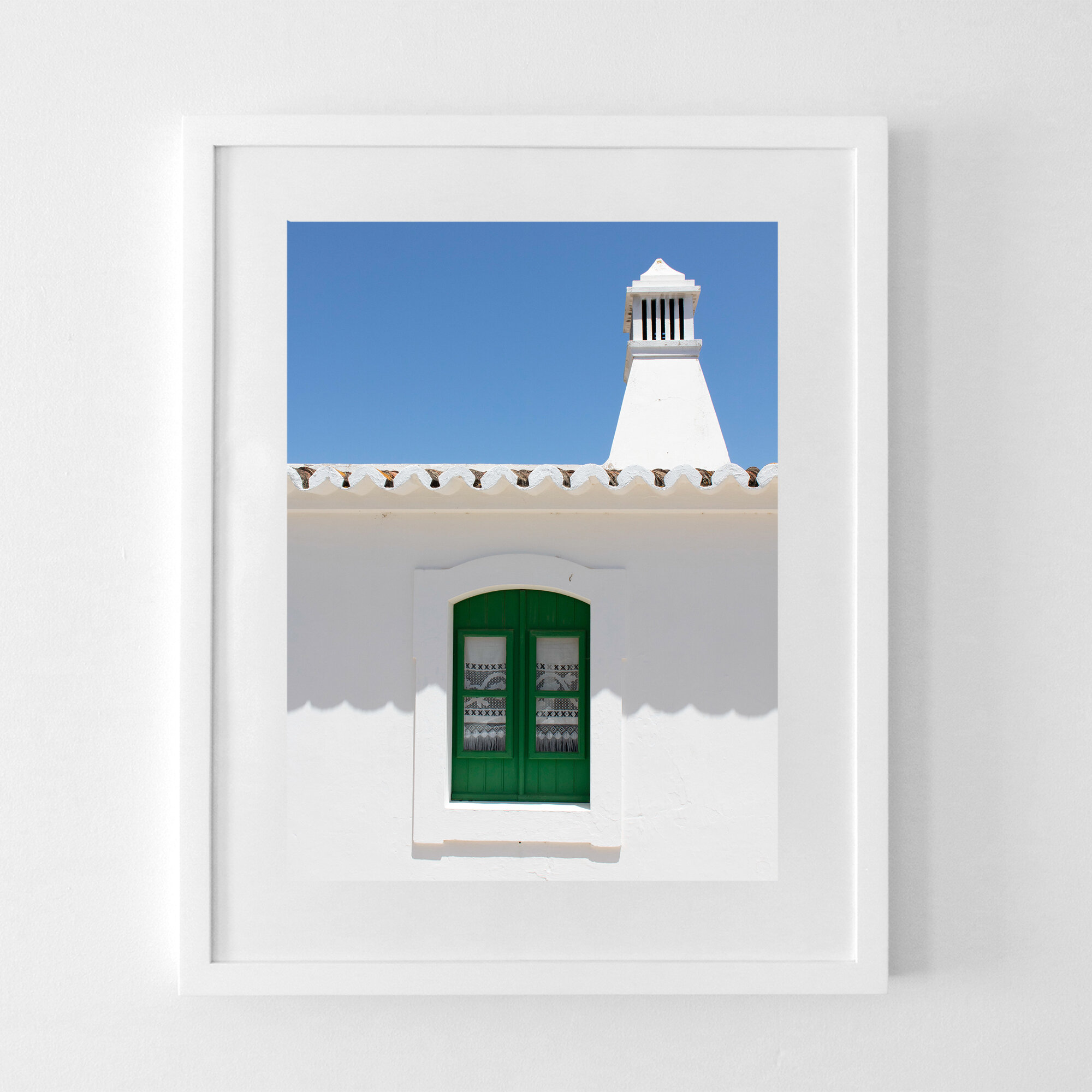 Framed Print : Janela Verde no Algarve