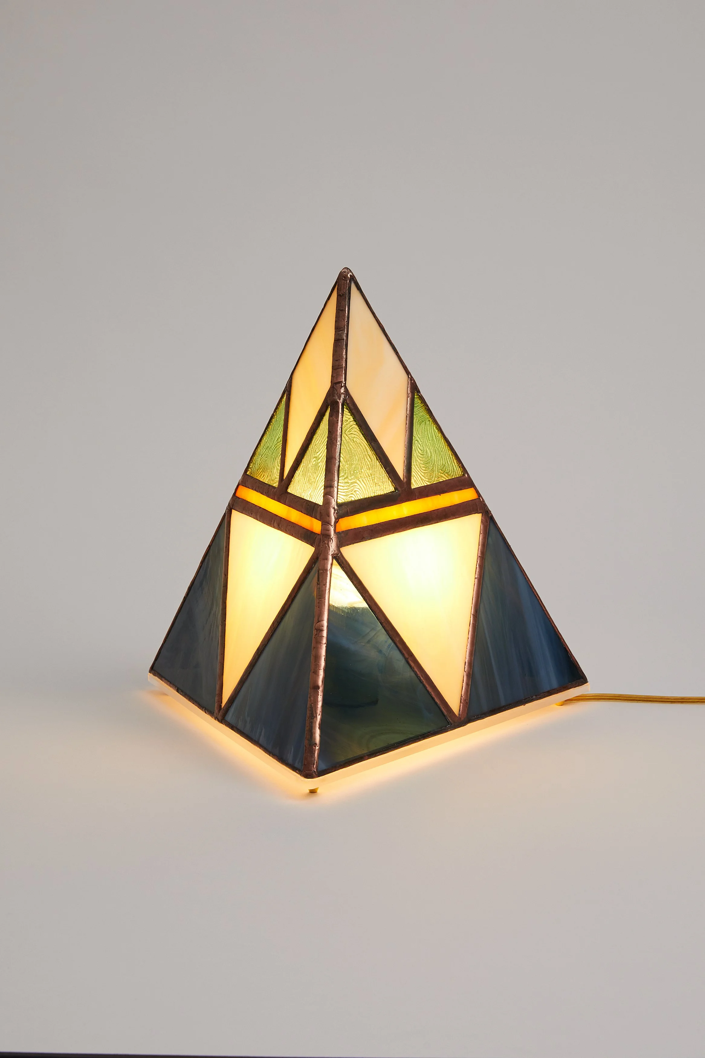 02_Large_Peacock_Pyramid_C.jpg