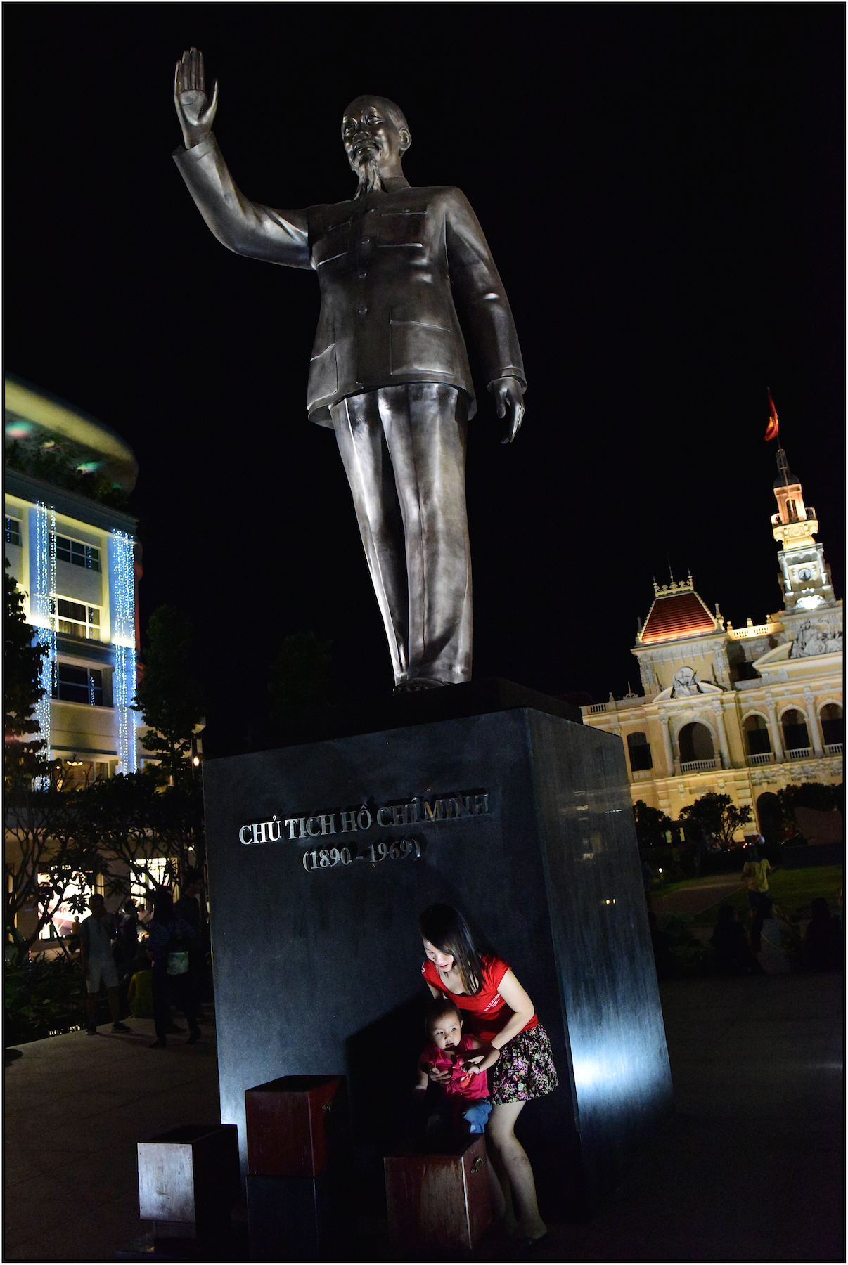  Ho Chi Minh statue and the Vietnam Communist Party Peoples Committee building (City Hall) on the right. Dec. 2015. #3061 