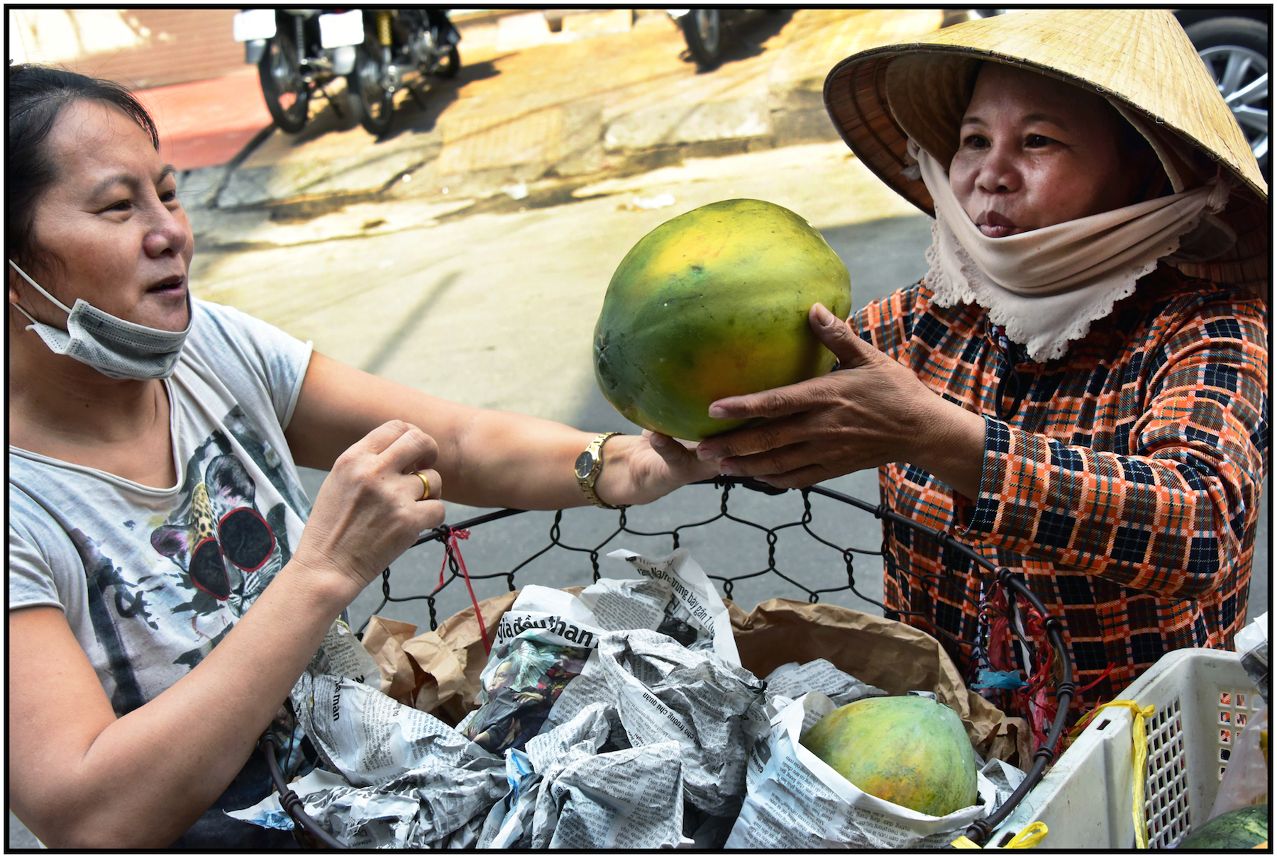  Vendor sells coconut, Bui Vien St., Saigon/HCMC, Dec. 2015. #3556 