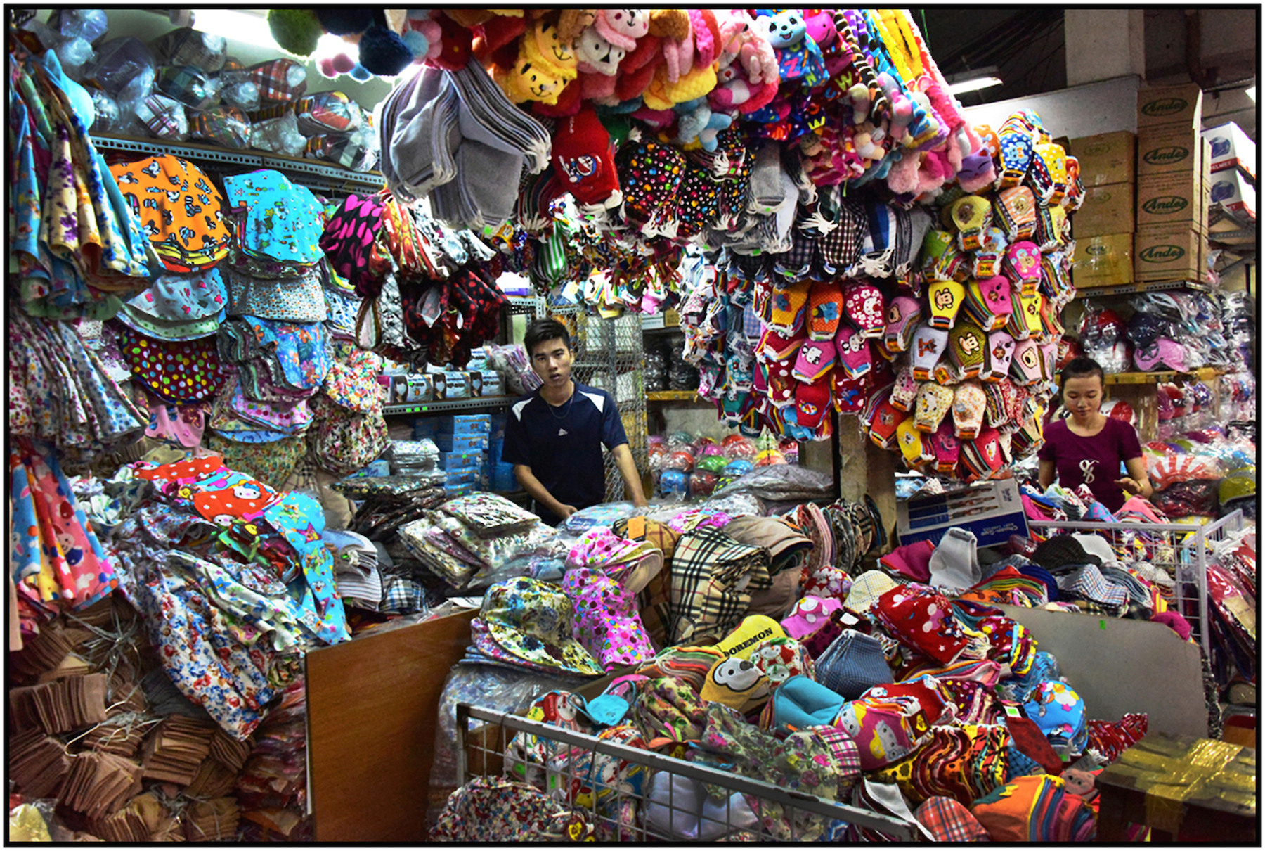  Merchant-Store Owners, Binh Tay Market, Cholon, Saigon/HCMC. #4006 