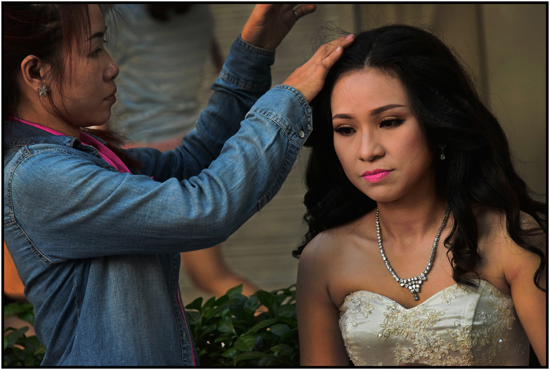  Preparation for wedding photography, Saigon/HCMC, Dec. 2015. #5259 