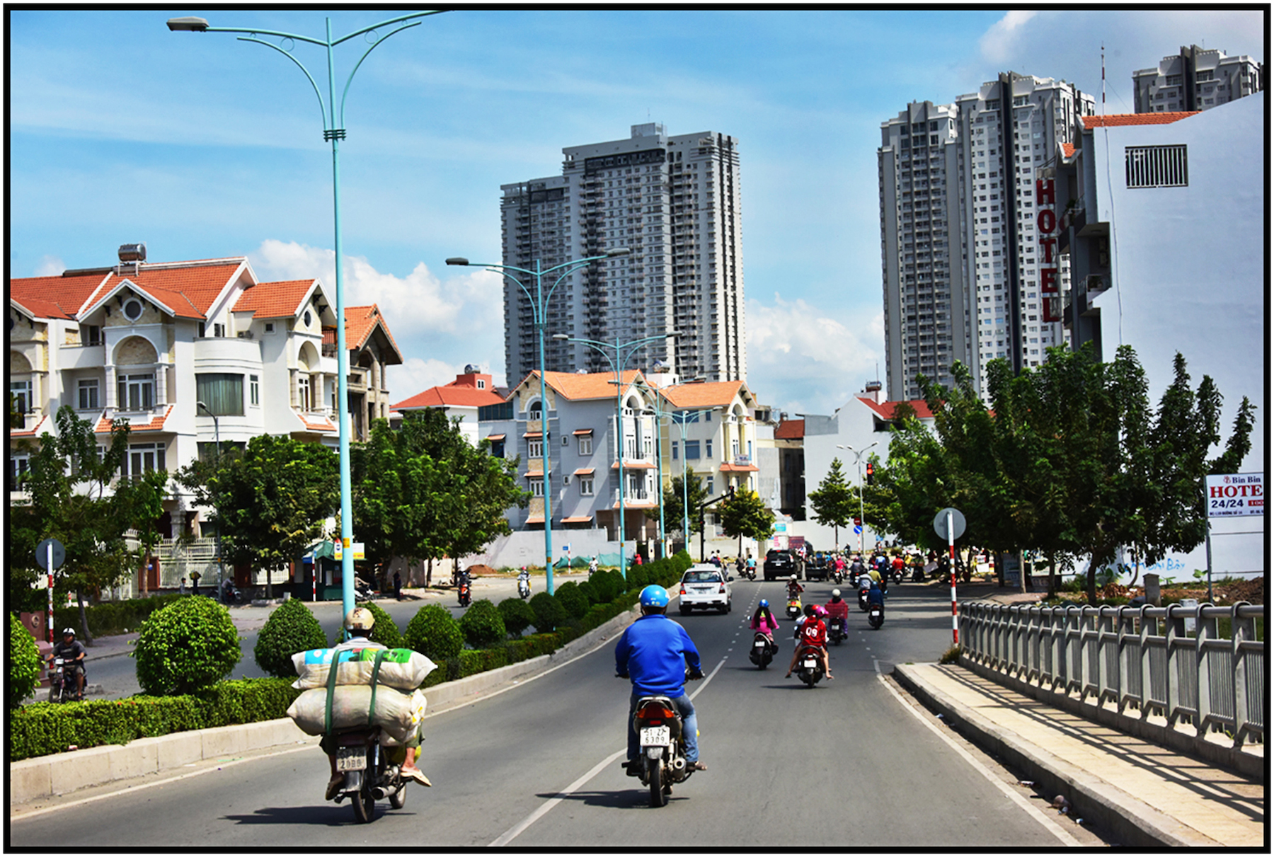  High and low rise luxury condo development, Saigon/HCMC. #5510 