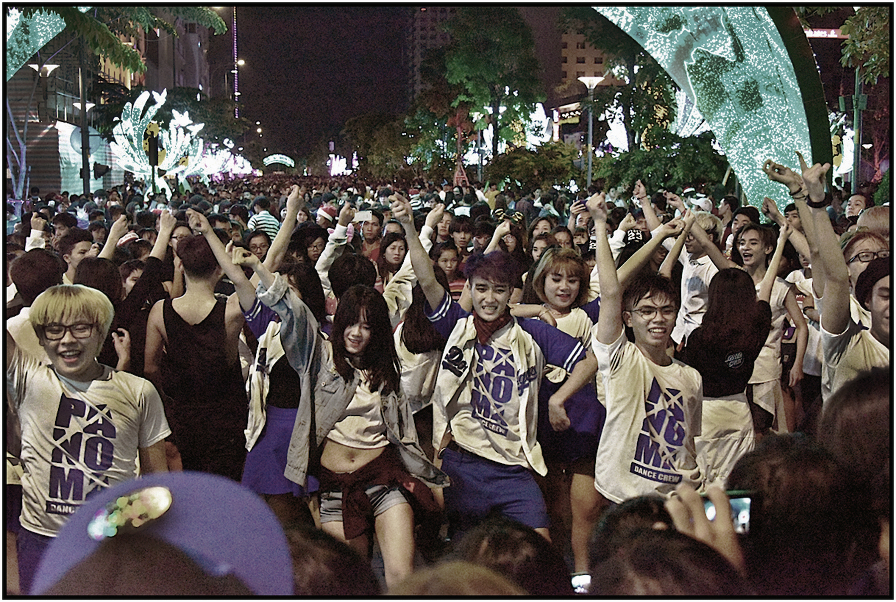  New Years Eve celebrations, Nguyen Hue Blvd./Esplanade, Saigon/HCMC, Jan. 1, 2016. #5843 