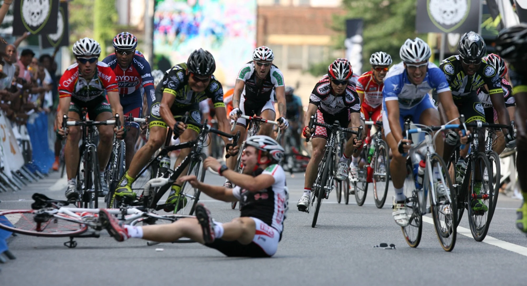 Staying Up: Avoiding Crashes in Bike Races and Group Rides by John Tomlinson