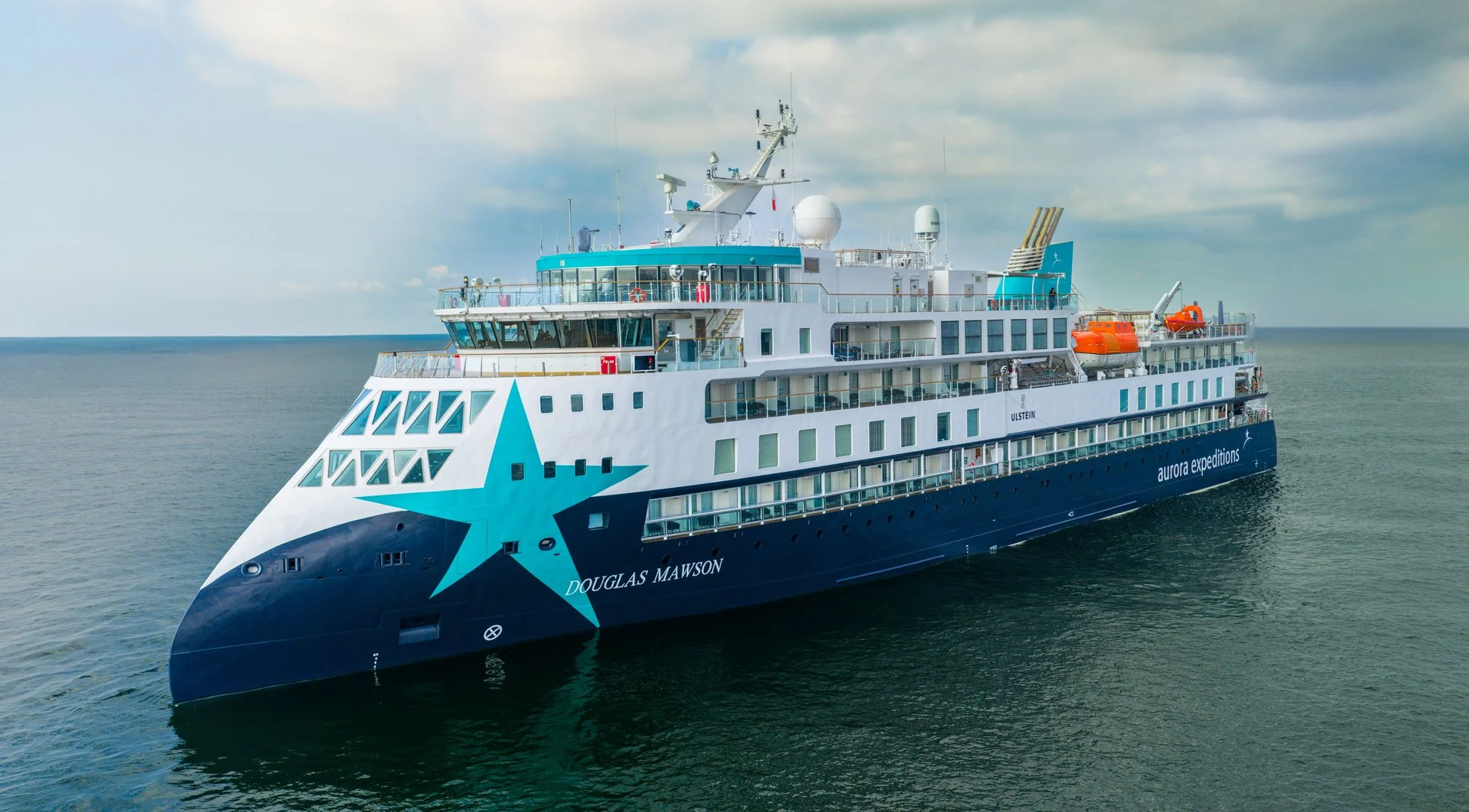 Website_Screen-Douglas Mawson Ship Drone Photography-1.jpg