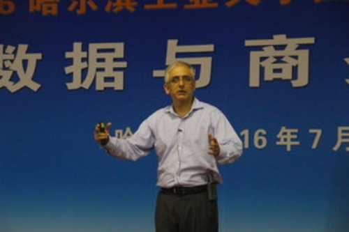 5Arun+Rai教授讲课-5副本.jpg