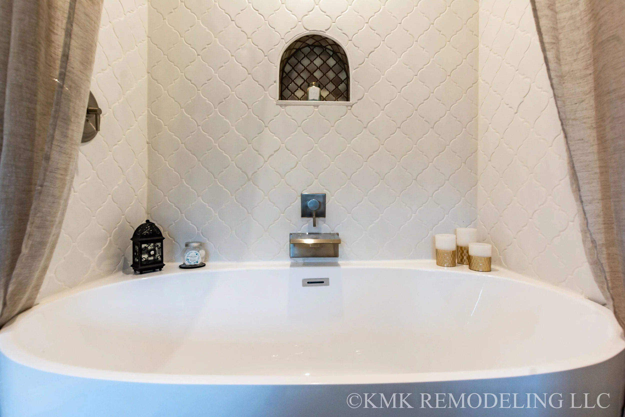 MOROCCAN THEMED BATHROOM