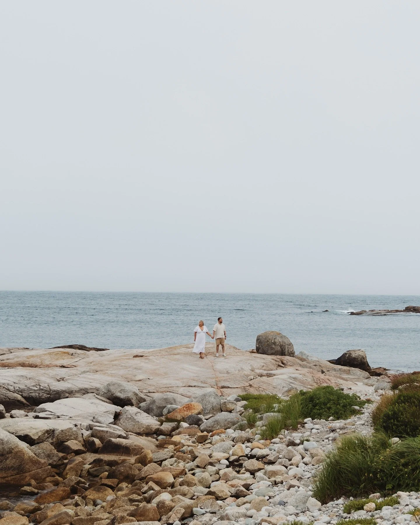 dreaming of foggy summer evenings full of laughter and love like this session with E+J. These are the best kind of times at the beach. You get the beach to yourselves to just enjoy the cold water on your toes, and have special and personal moments wi