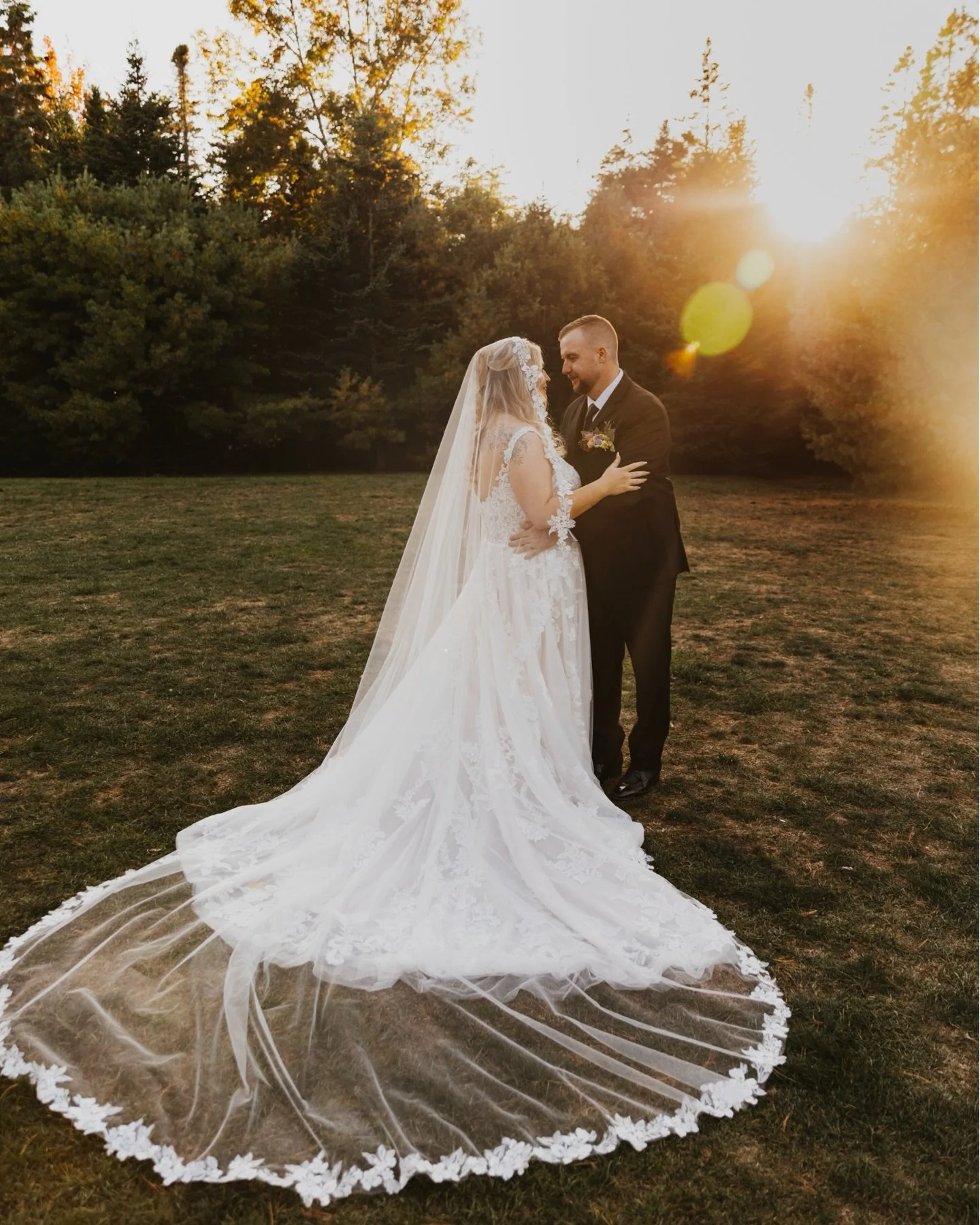 I can&rsquo;t believe I haven&rsquo;t posted more from this incredible wedding in October last year. Genuinely one of my favourite weddings ever with the most amazing people ✨ the perfect weather, golden hour and love for E + J 🫶🏼

Photos: me! @dva