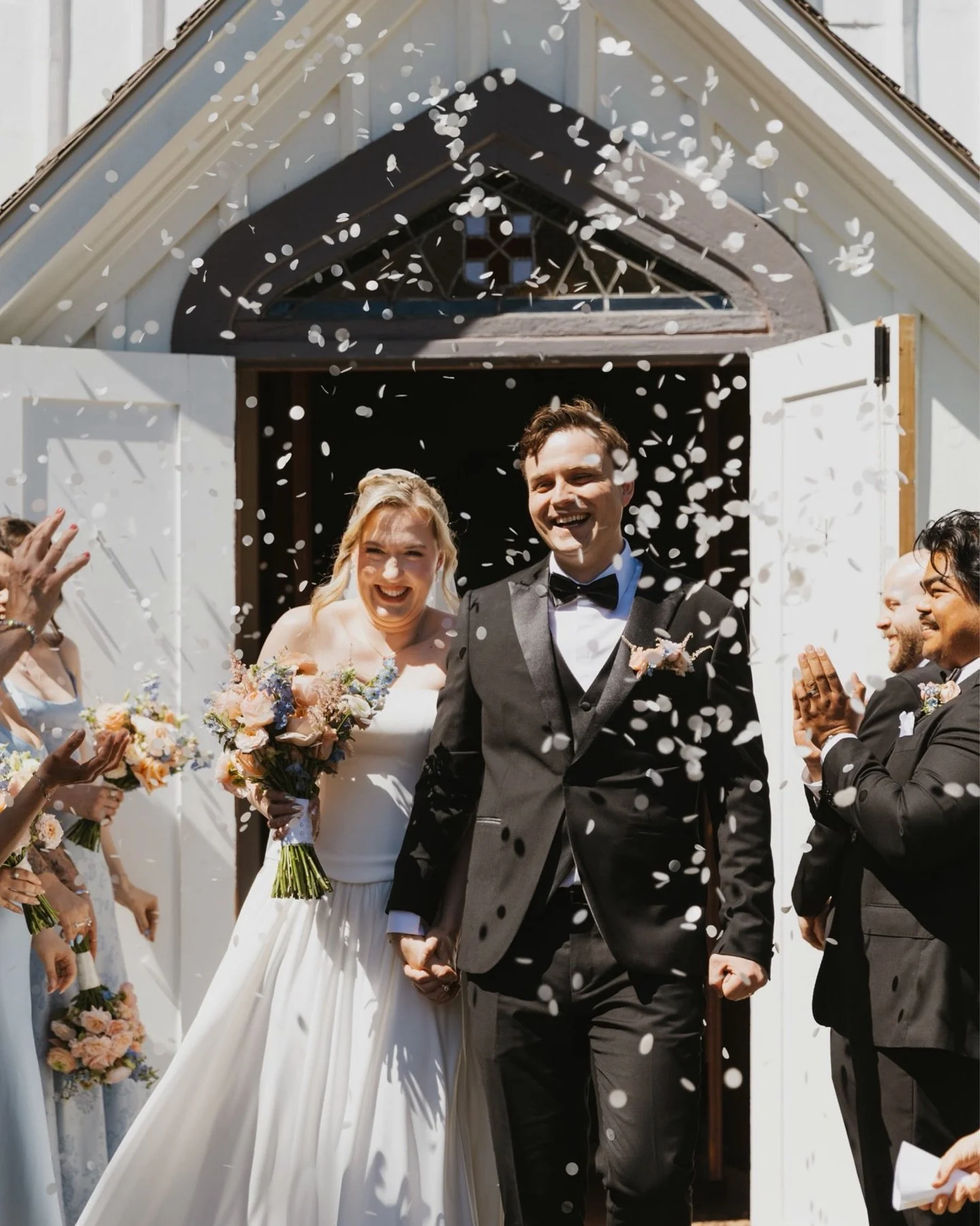 Only once in a blue moon do you find love as genuine as this ✨

Photography: me
Venue and catering: @goodearthniagara 
Florals: @thewateringcanweddings 
Hair and Makeup: @presleyfoskettmakeup
Dress: @ohhappybrides