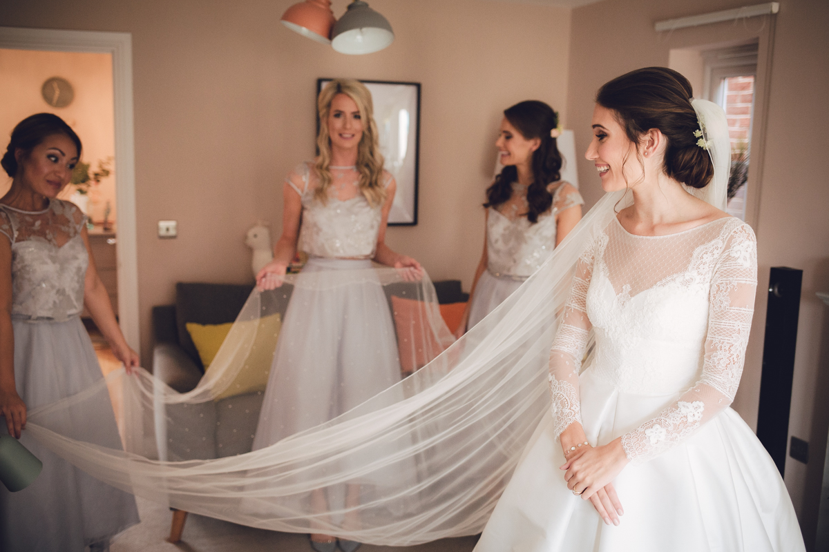 02-Jesus-Peiro-bride.jpg