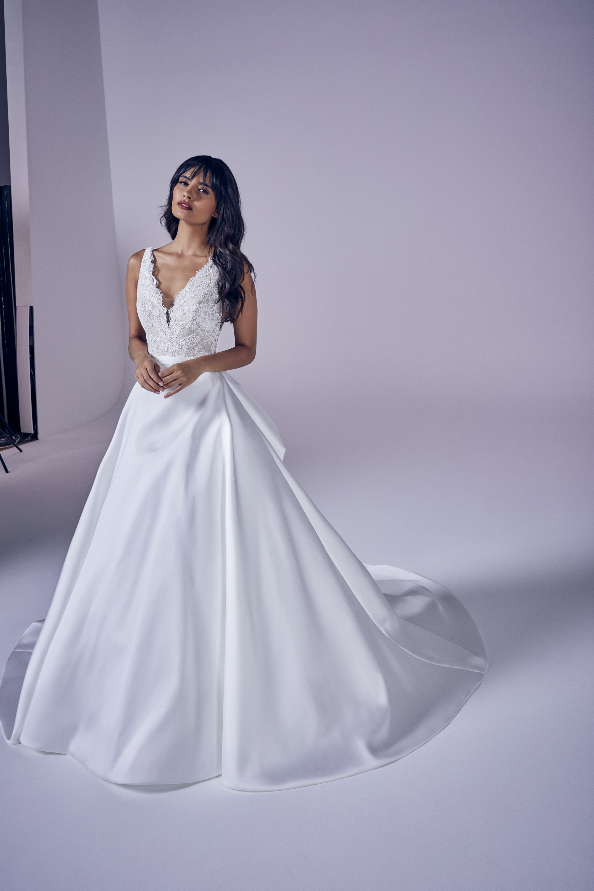 rowenna-wedding-dresses-uk-suzanne-neville-collection-2021-modern-love-2880.jpg