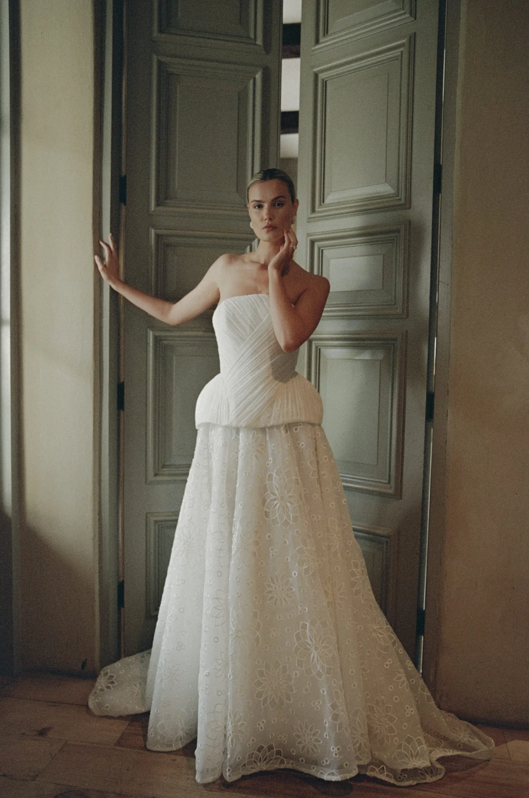 Look-08_Danae_Set_Film-4-scaled.jpg