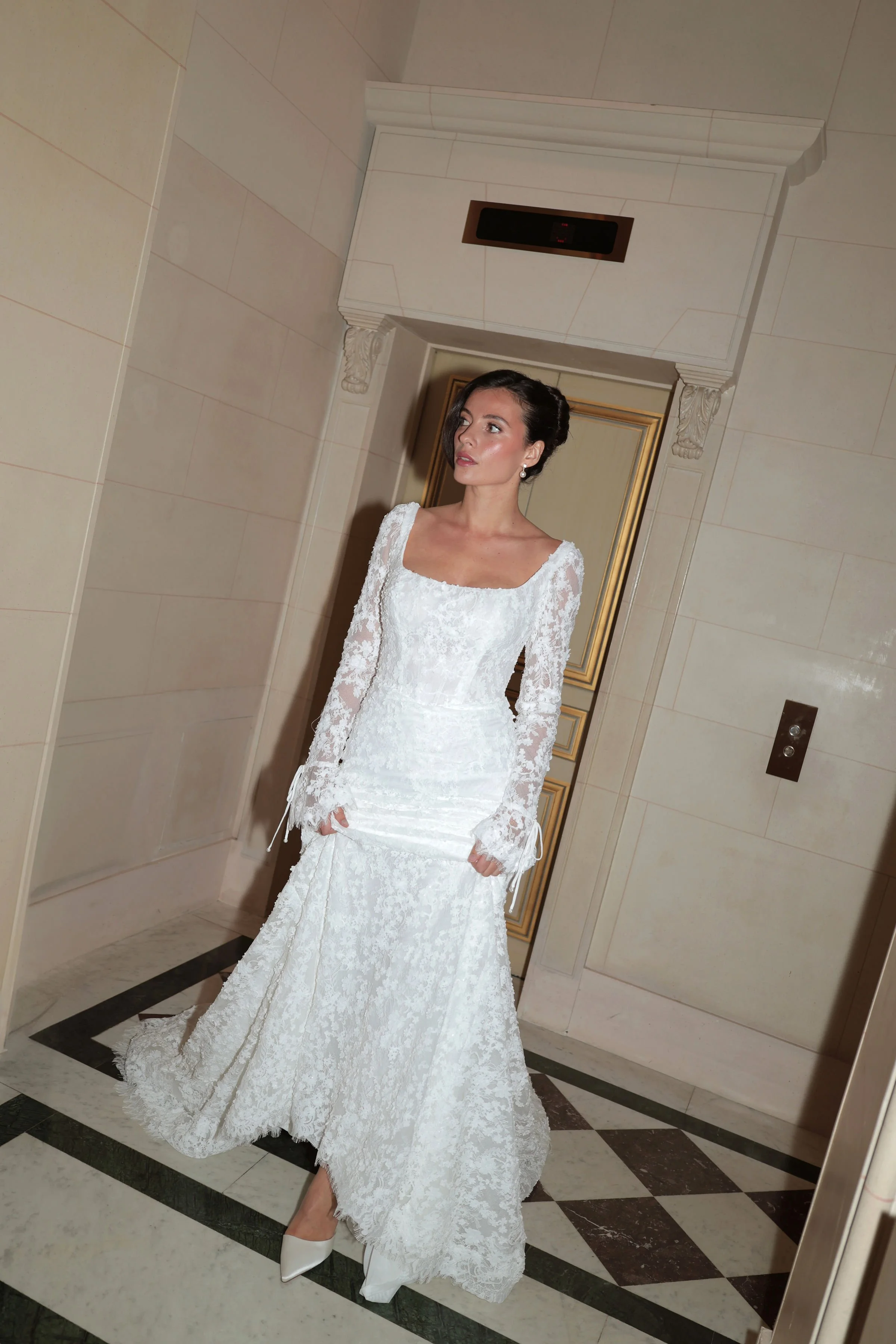 Daphne with Sleeves 7.JPG