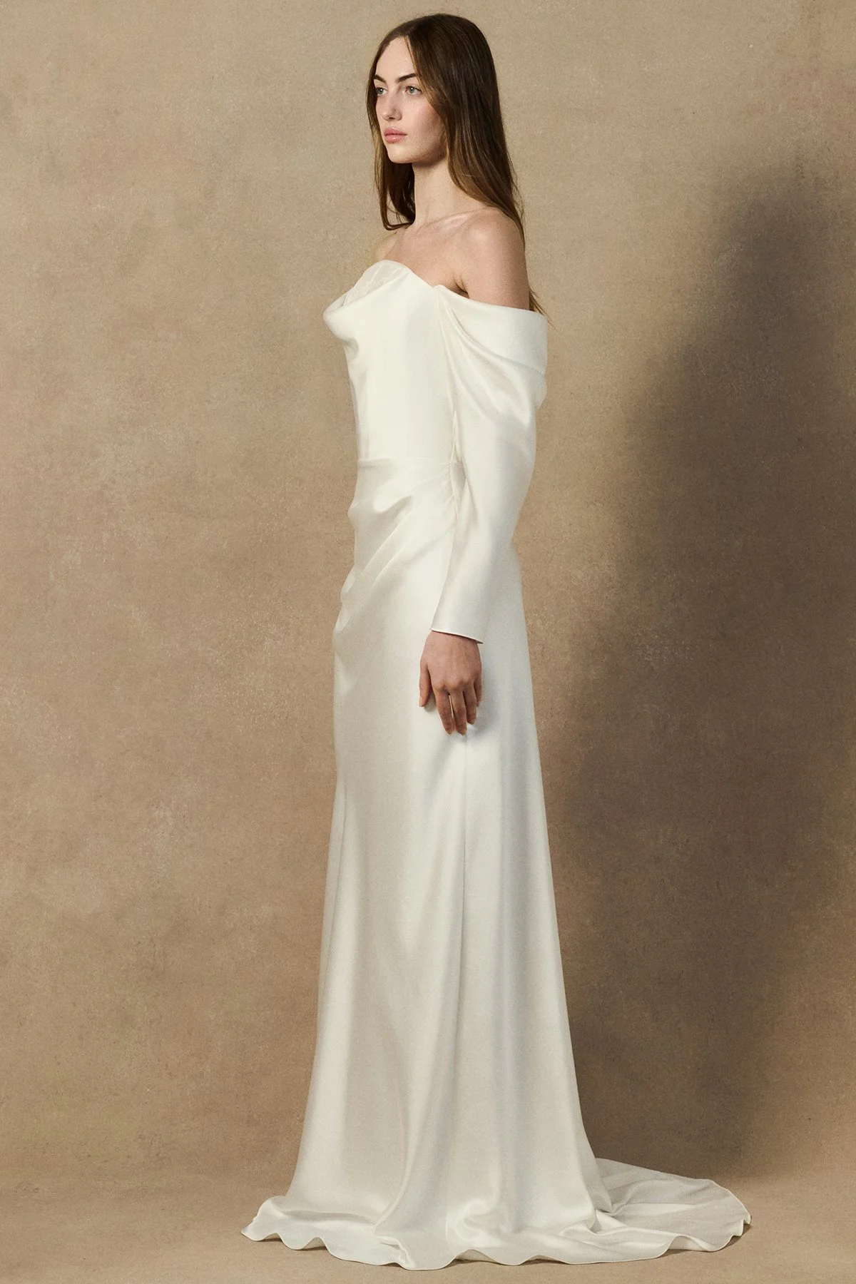 HERAH_DRESS_HERAH_SLEEVES_SIDE.jpg
