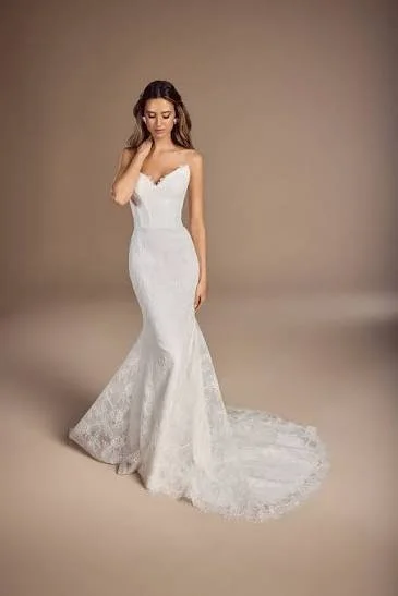 Suzanne Neville Stravinsky Frances Day Bridal No Sleeves.png