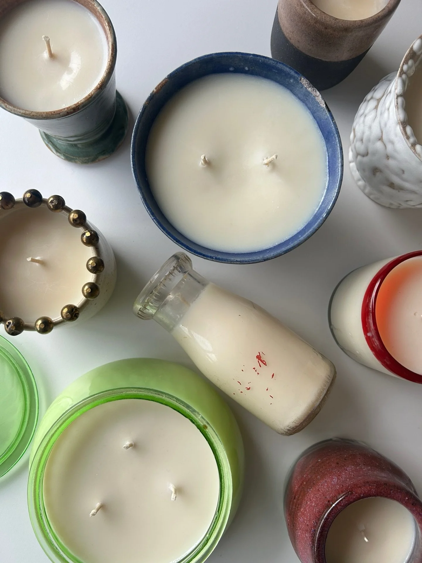 still smiling from Sunday&rsquo;s refill event @borovintage! thank you to everyone who came out in support of repurposing unused or under-appreciated containers into new candles to burn and enjoy in your space. it was a pleasure hearing the sweet sto