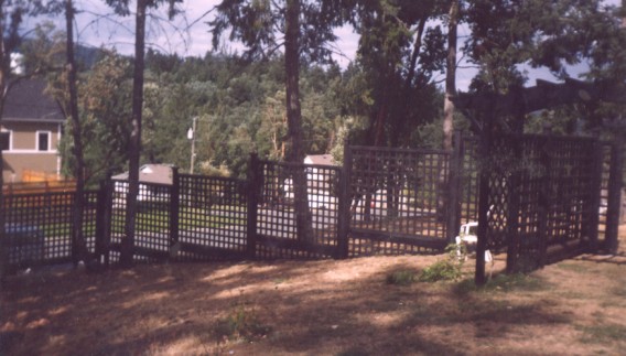 FenceDarkSlope.jpg