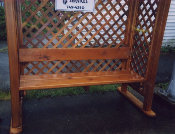 Bench1Trellis.jpg