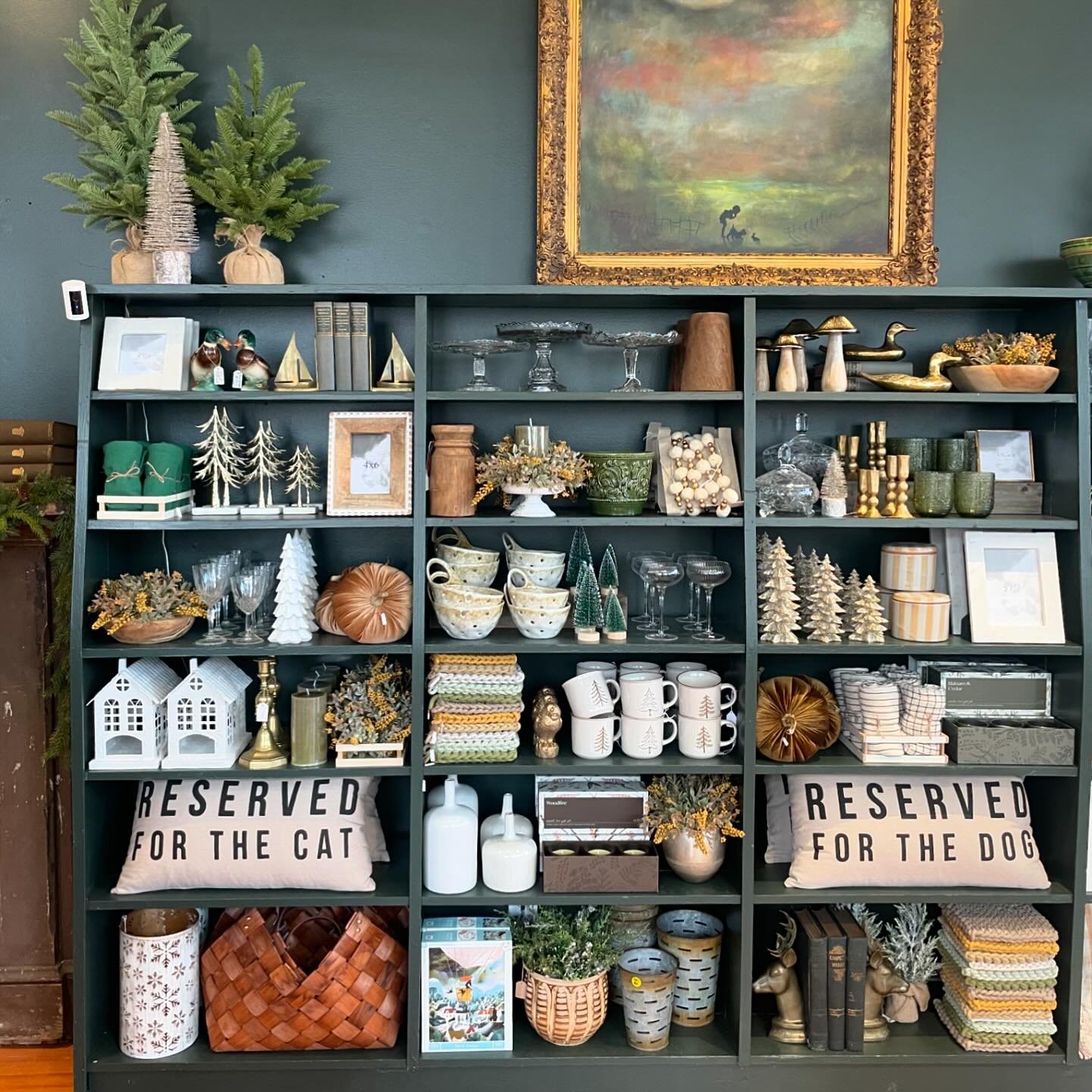 Can&rsquo;t wait to see you guys again this weekend!! We have slightly modified hours Saturday. 

OPEN Friday 11-5, Saturday 10-3:30* &amp; Sunday 10:30-3! 🎄🎁 

#bluebirdhomedecor #schenectady #smallbusiness #holidaydecor #homedecor #christmasdecor