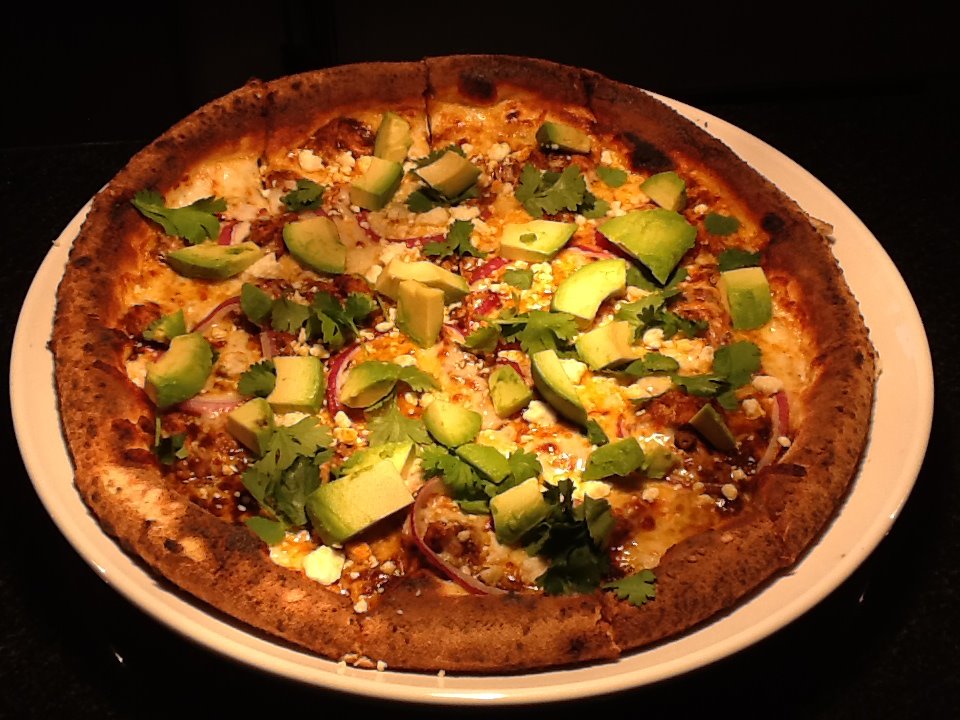 chicken-guacamole-pizza.jpg