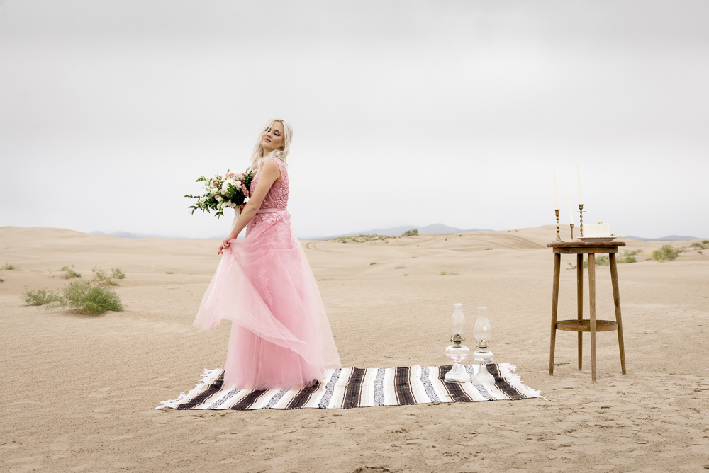 sand_dunes_pink_utah_fashion_bridal-6.jpg