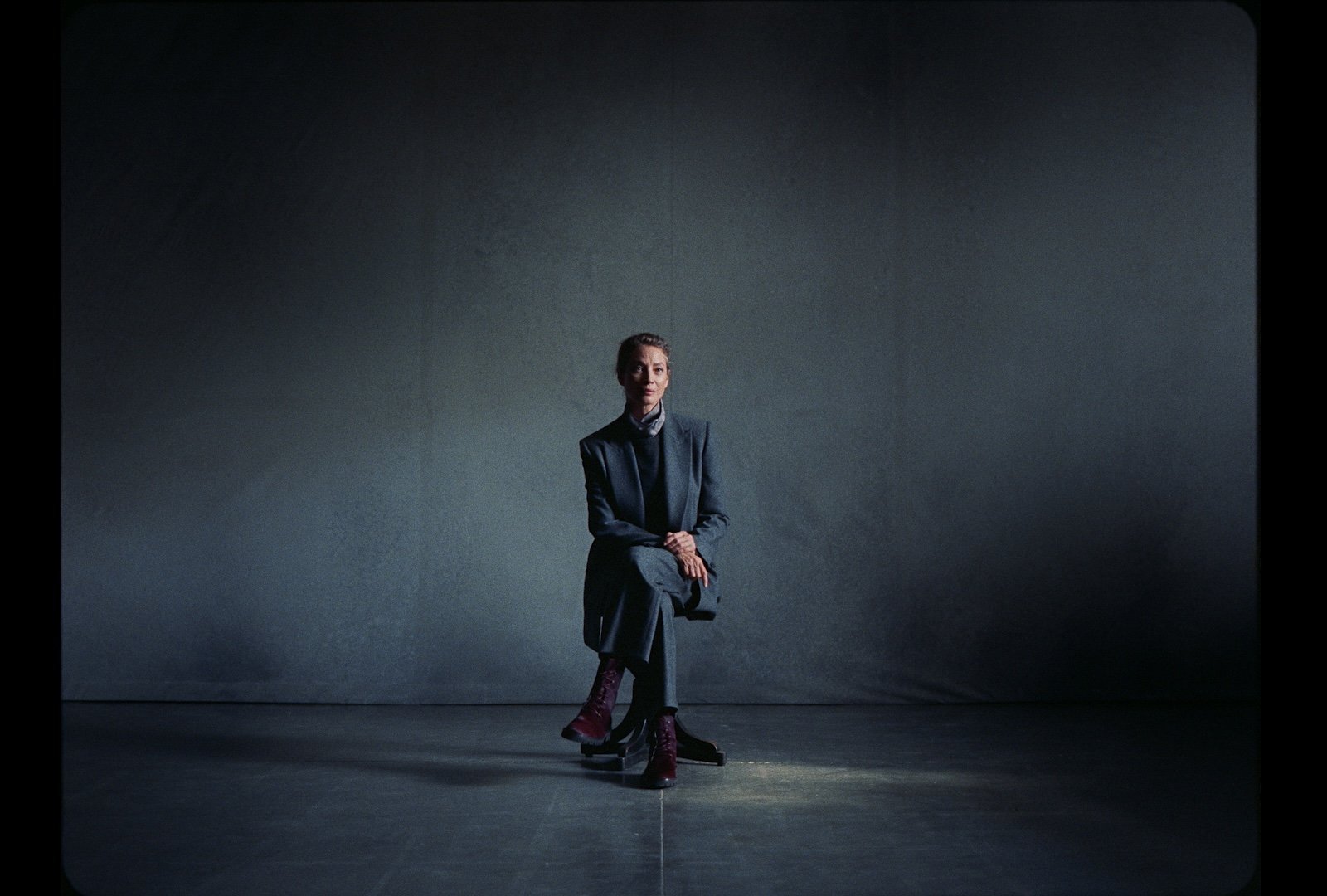 Armani_Hero_DC_Conform.00_00_07_22.Still003.jpg