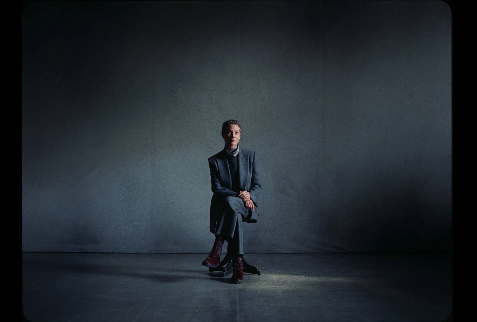 Armani_Hero_DC_Conform.00_00_07_22.Still003.jpg