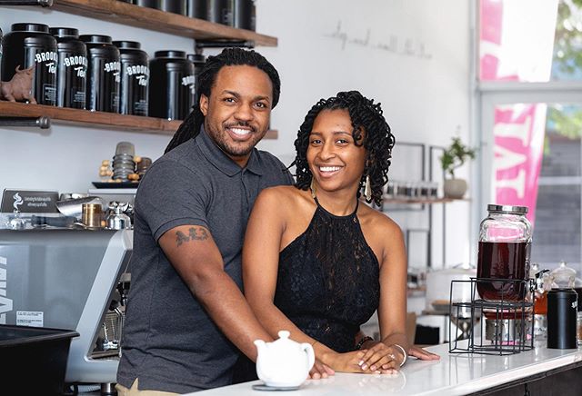 Brooklyn Love.... their love is a love of tea. Meet the owners of @brooklyntea. Our #1 source for teas.

#coupleportraits #nycportraits raoulbrown #raoulbrownphotography #framedbyraoul #blackbusinesses #youngentrepreneur #brooklynlove #brooklyntea