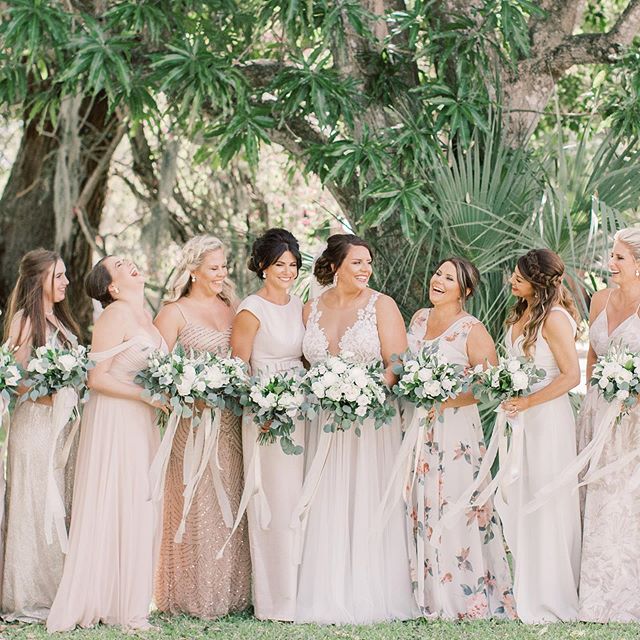 Best day with your besties!
@natashianicolephoto  @cocolunaevents  @whiteorchidatoasis  @purebridalboutique @hair.by.laurenmichelle