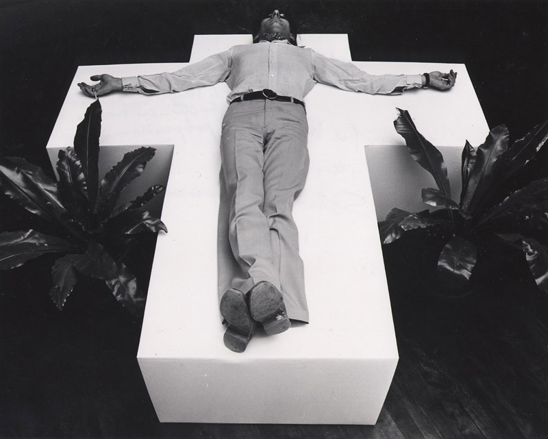 Lit Croix © 1977 François Dallegret 