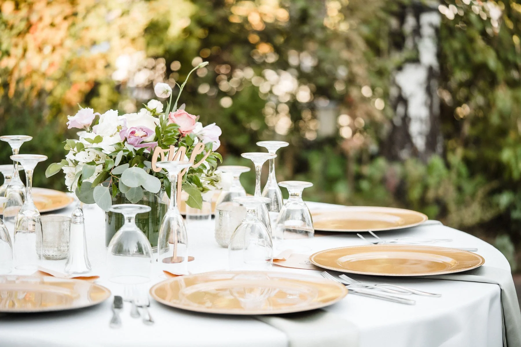 monte-verde-inn-wedding-table-decor.JPG